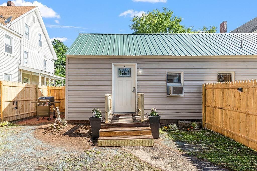 New!! Lovely Unit W/ Private Hot Tub And Patio! Laconia Exterior photo
